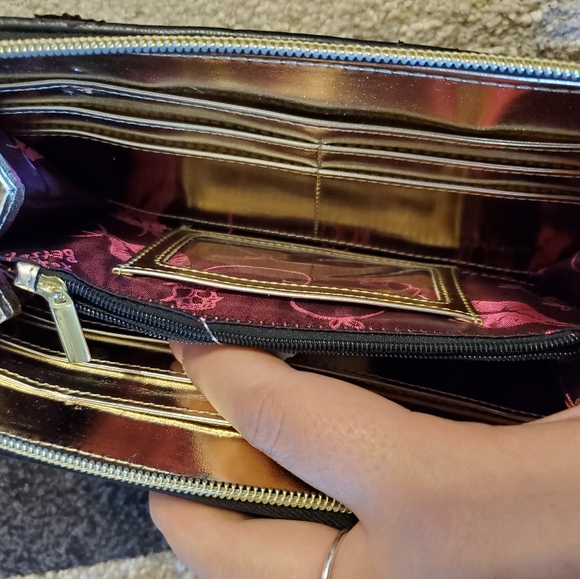 EUC BETSEY JOHNSON POLKA DOT WALLET - Picture 2 of 6